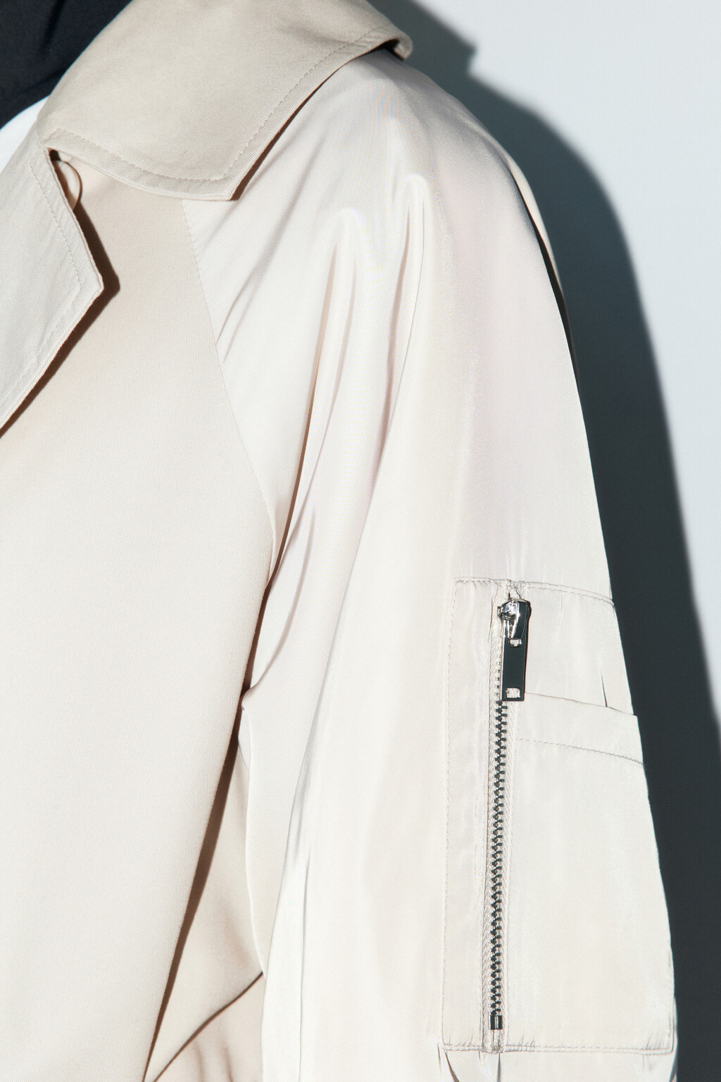 Плащ-тренчкот с рукавами бомбера - цвет бежевый - 7