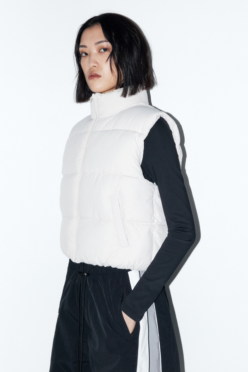 Жилет стеганый укороченный с воротником - цвет бежевый - 3