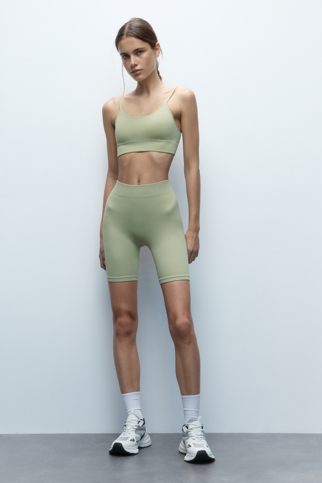 Шорты-велосипедки бесшовные в рубчик - цвет зеленый - 6