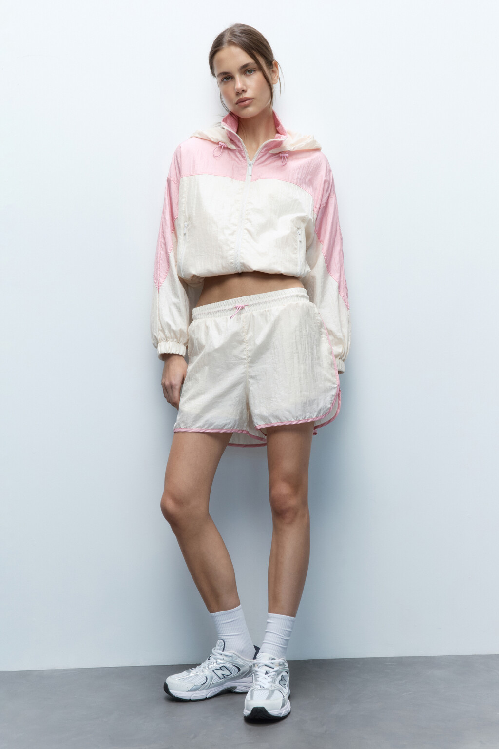 Шорты спортивные с поясом-резинкой - цвет розовый - 1