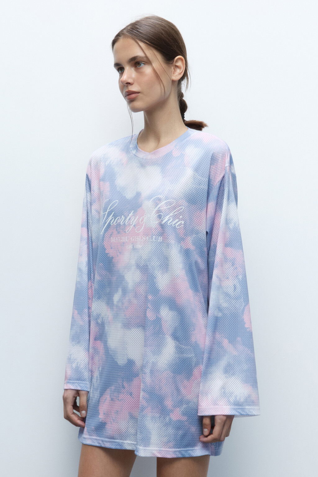 Платье-лонгслив спортивное сетчатое с принтом - цвет белый - 3