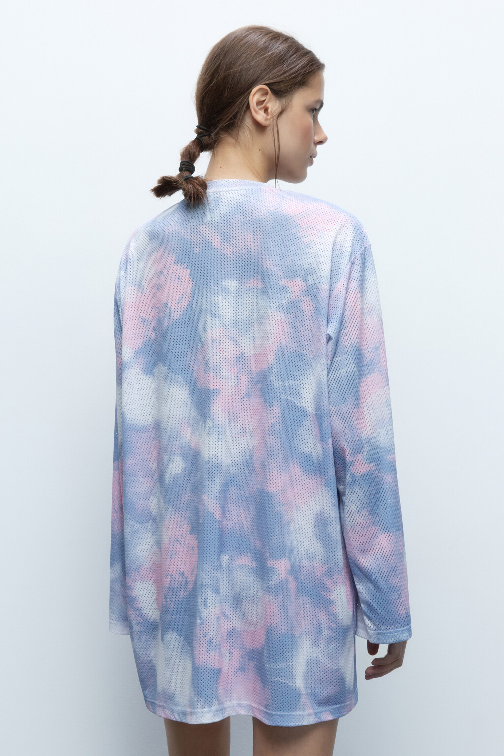Платье-лонгслив спортивное сетчатое с принтом - цвет белый - 4