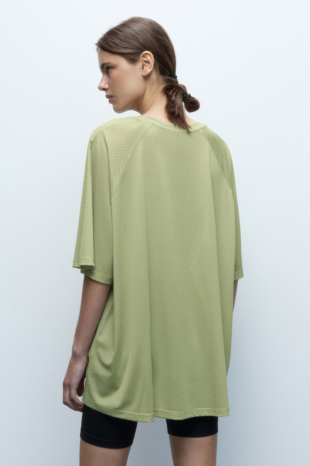 Футболка oversize спортивная из сетки с принтом - цвет зеленый - 4