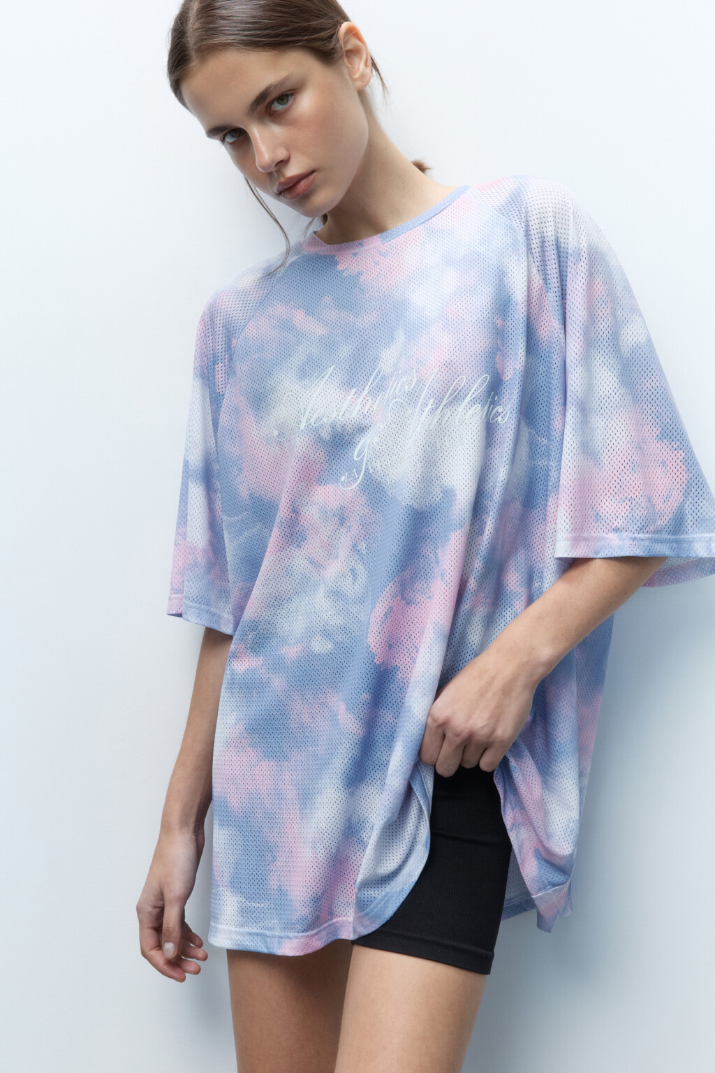 Футболка oversize спортивная из сетки с принтом - цвет белый - 1