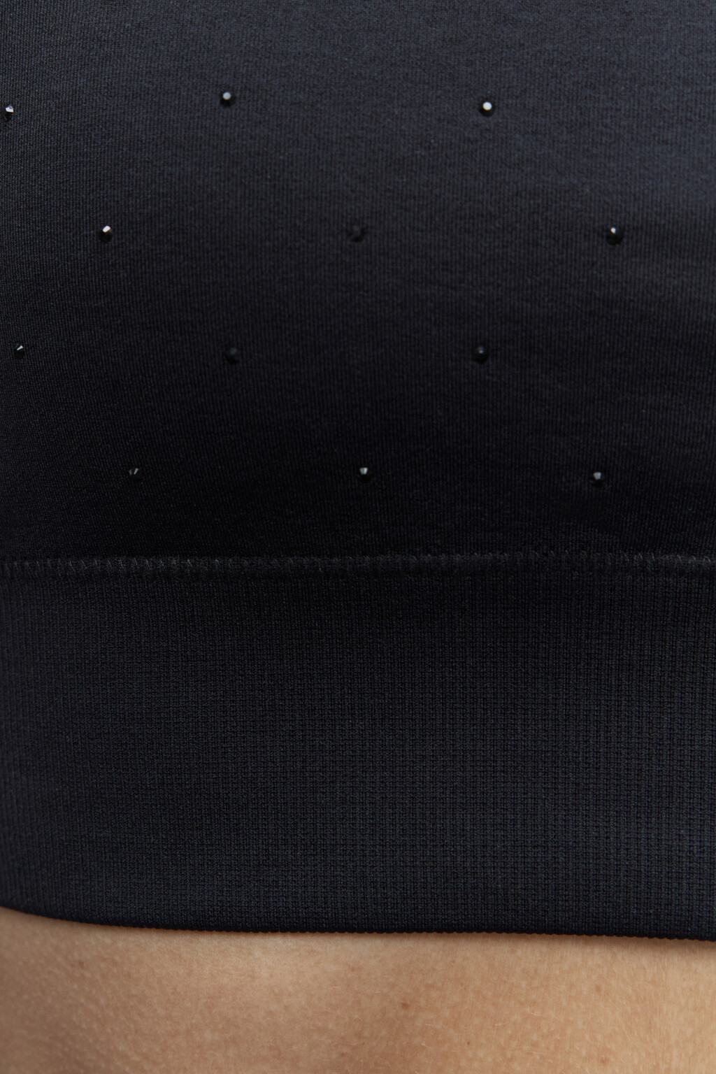 Майка-топ спортивная бесшовная со стразами - цвет черный - 7