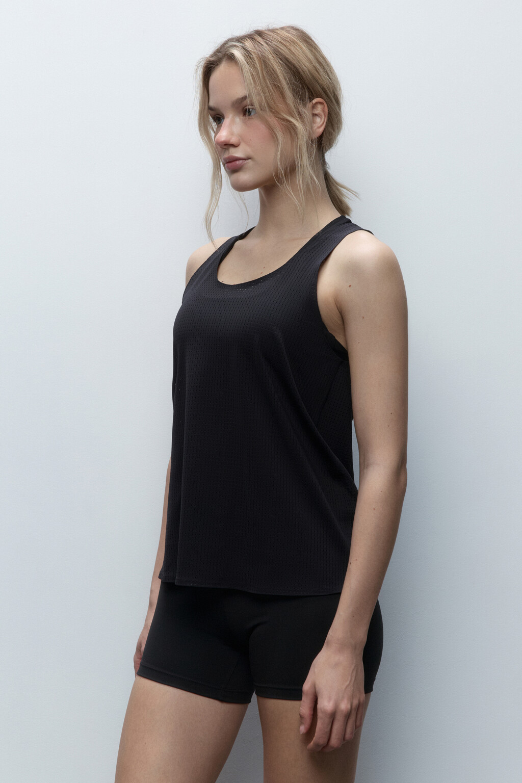 Майка oversize спортивная из сетки - цвет черный - 4