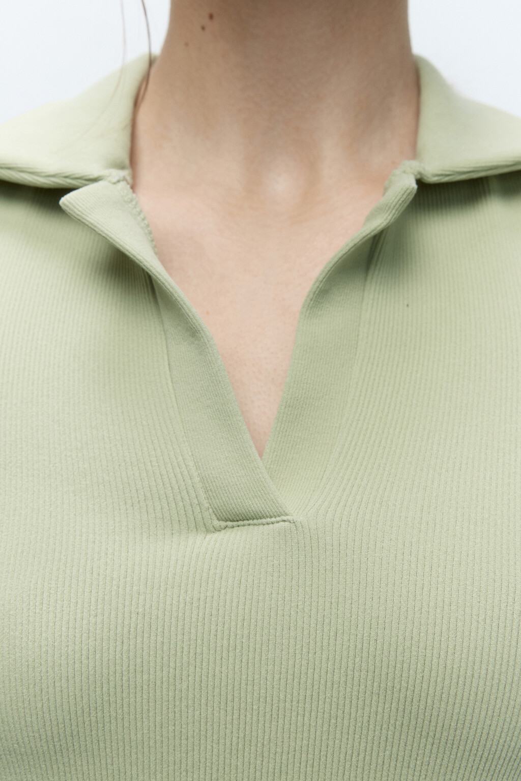 Майка спортивная бесшовная с воротником-поло - цвет зеленый - 6