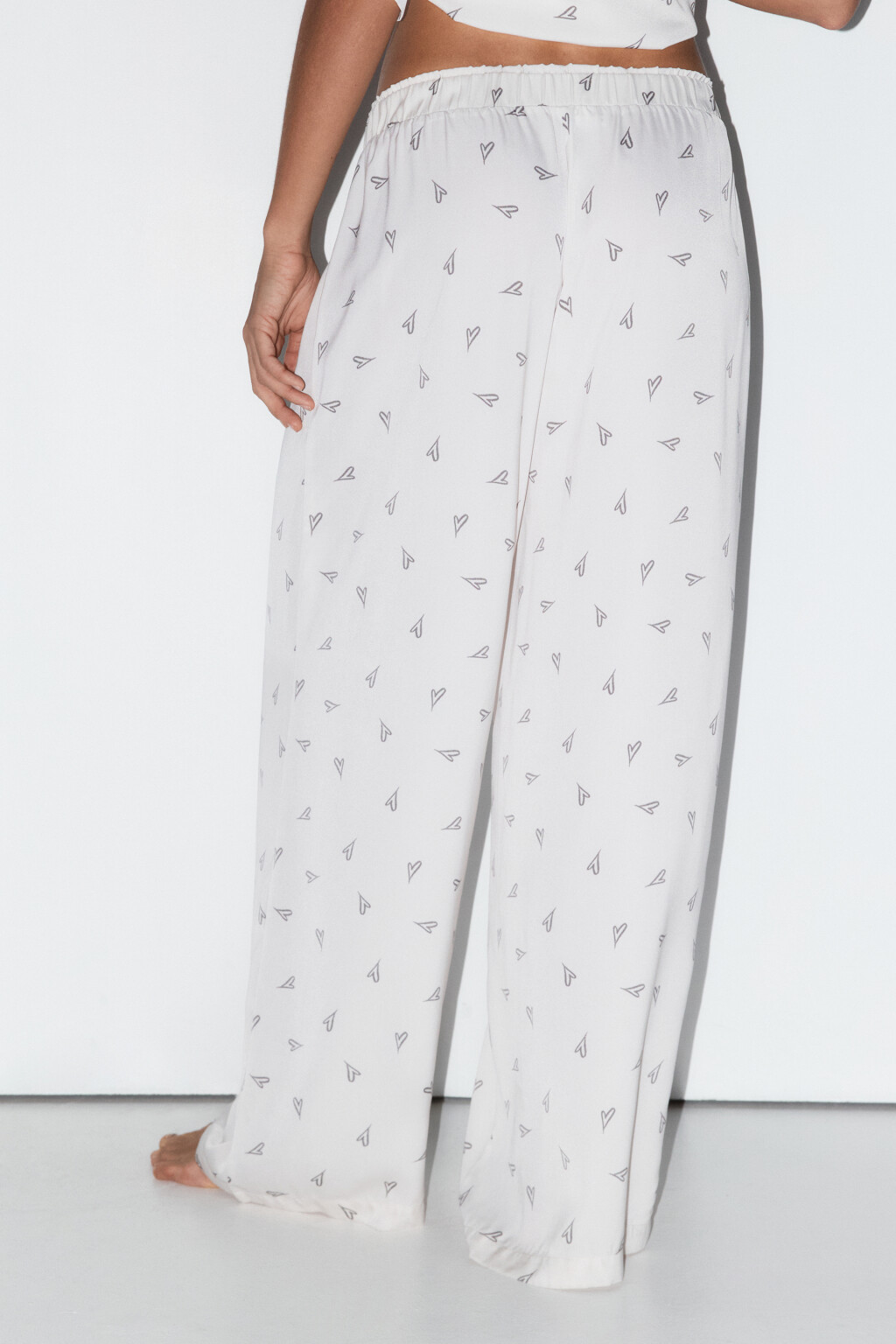 Брюки домашние атласные с принтом - цвет бежевый - 5