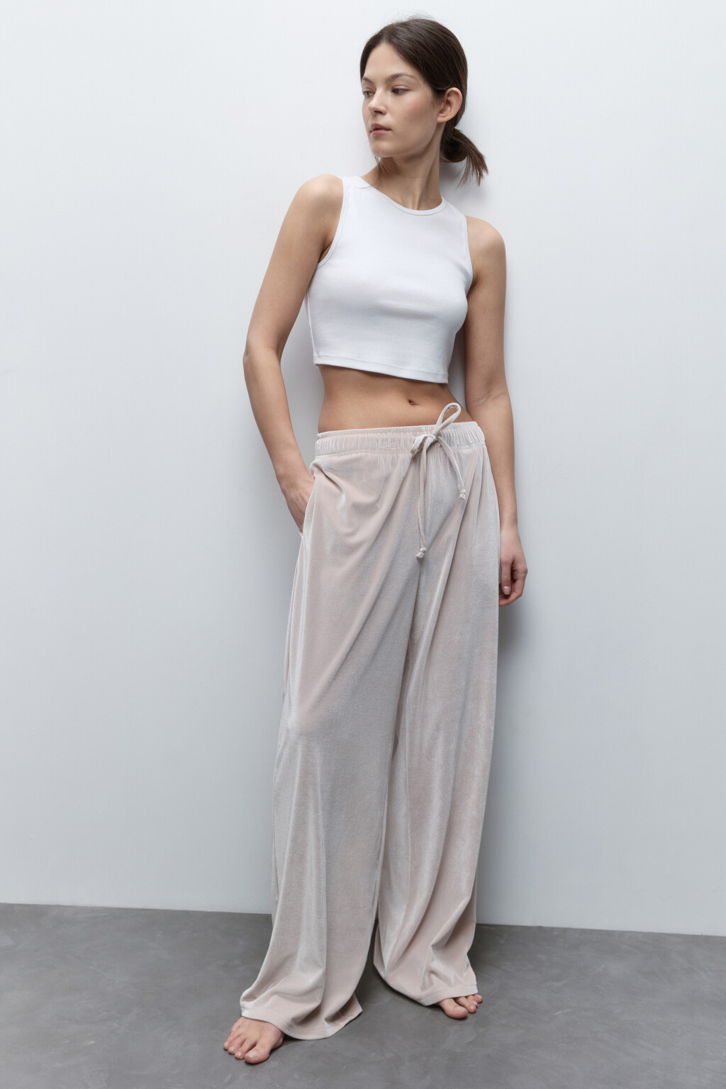 Брюки домашние велюровые с поясом на завязках - цвет бежевый - 4