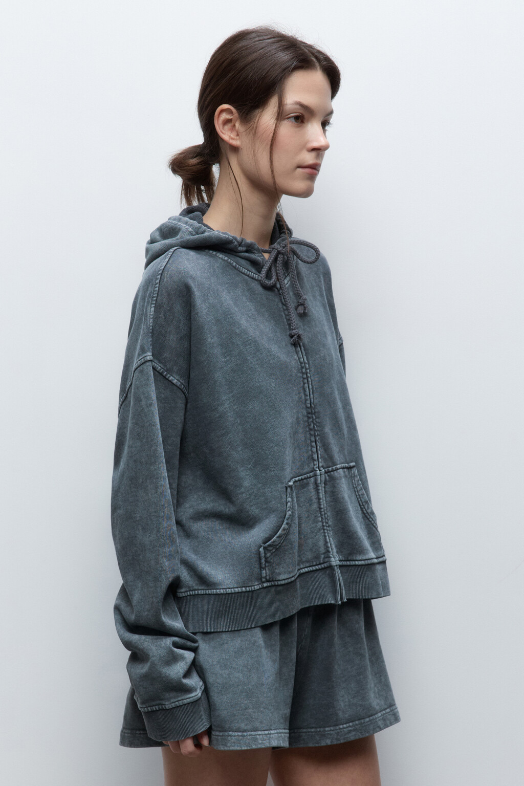 Толстовка домашняя на молнии с капюшоном - цвет серый - 4