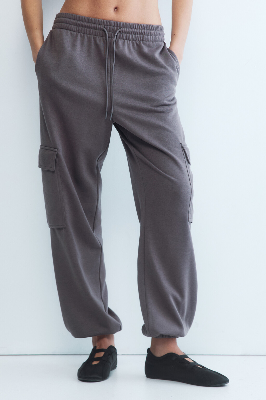 Брюки-джоггеры из футера с высокой посадкой - цвет бежевый - 2