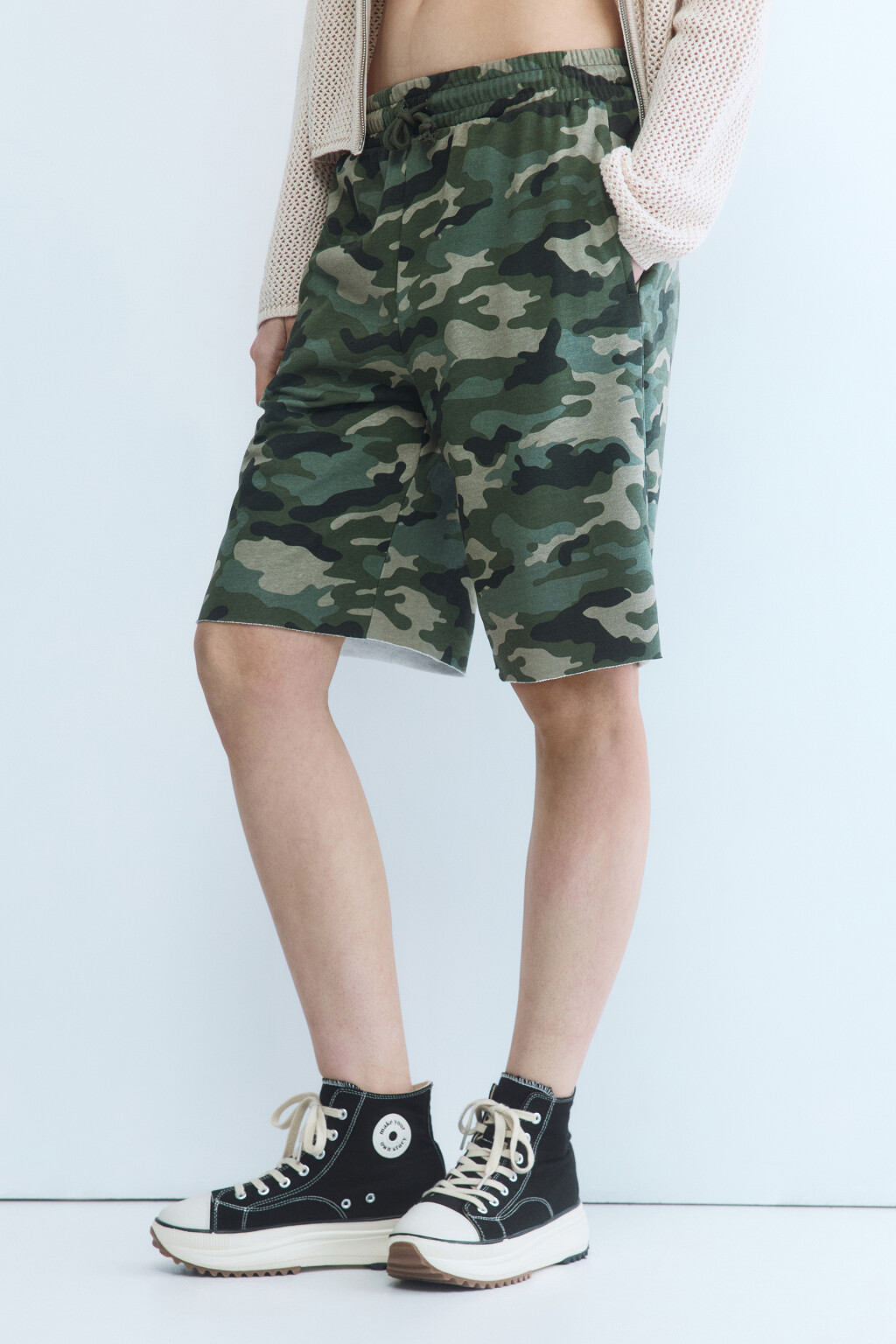 Шорты-бриджи трикотажные с принтом - цвет зеленый - 3