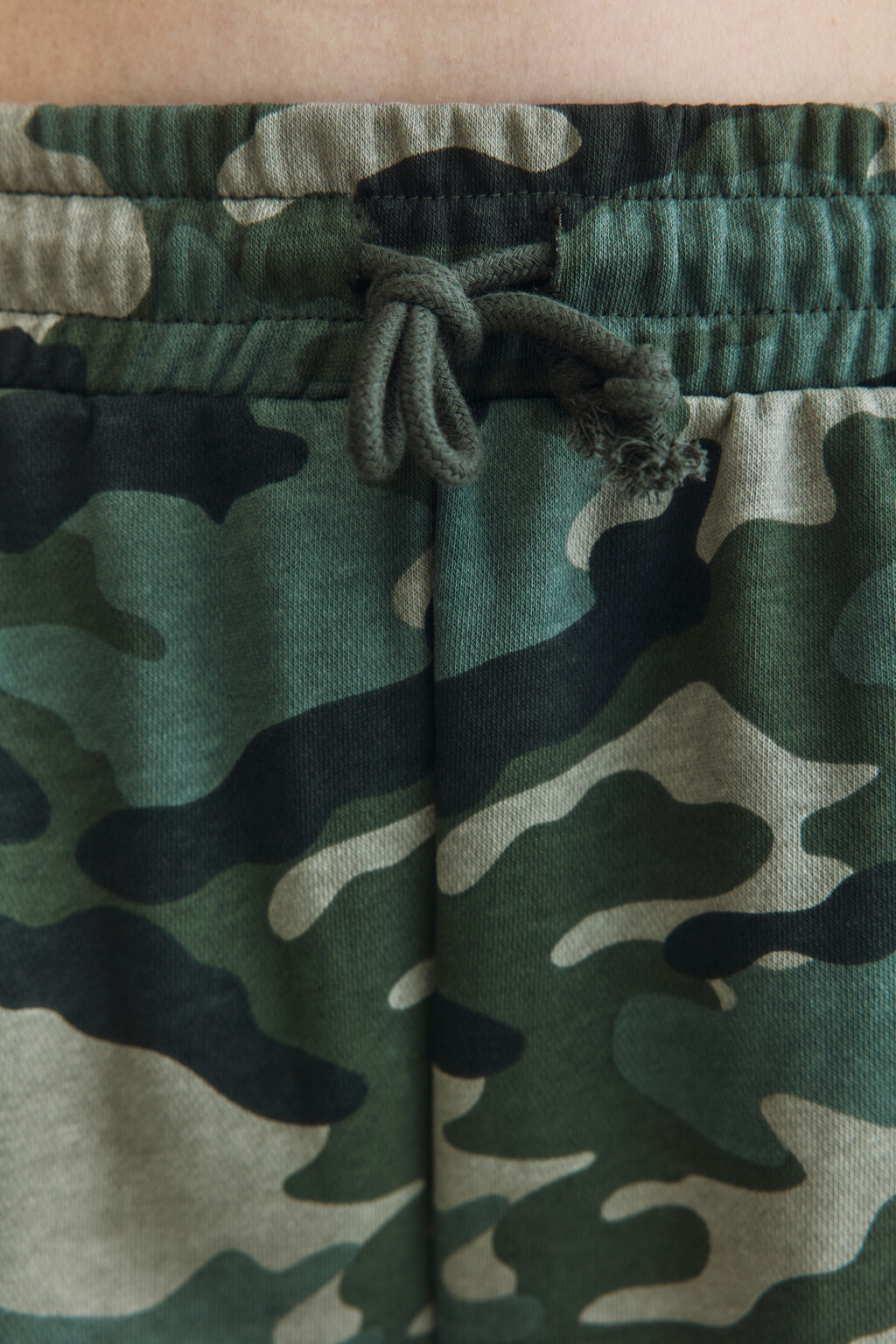 Шорты-бриджи трикотажные с принтом - цвет зеленый - 6