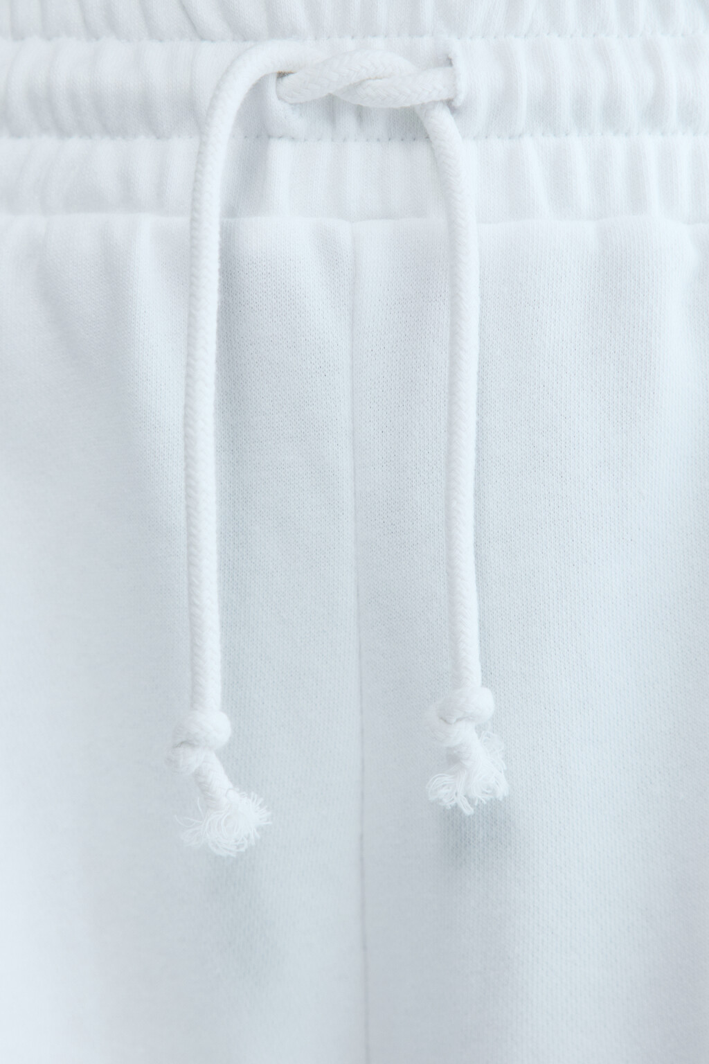 Шорты-бриджи трикотажные с принтом - цвет молочный - 6