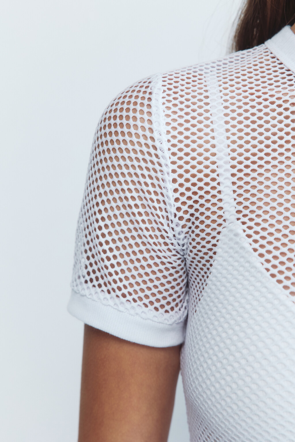 Футболка укороченная из сетки - цвет белый - 7