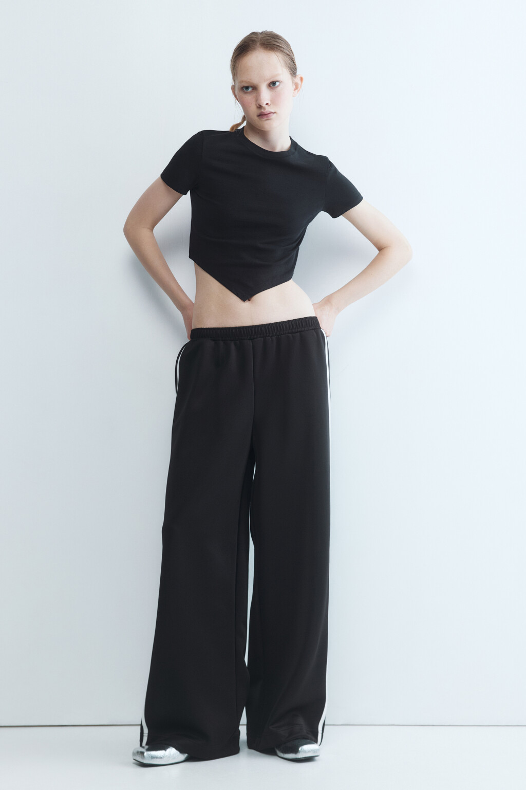 Футболка облегающая с фигурным низом - цвет черный - 5