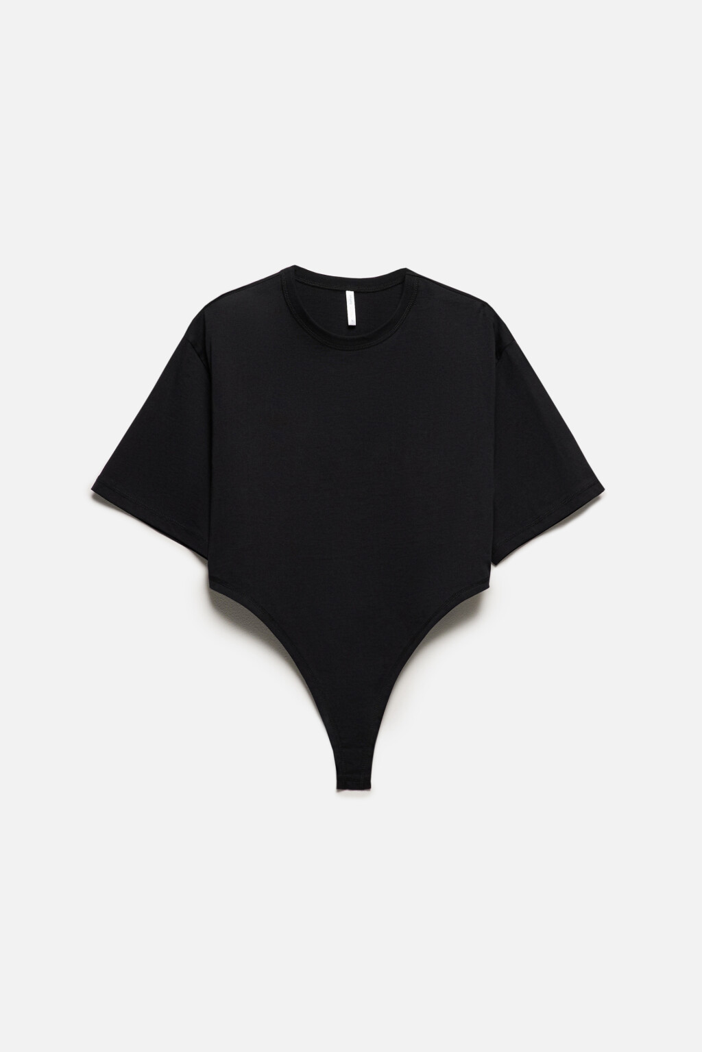 Топ-футболка с удлиненным низом - цвет черный - 8