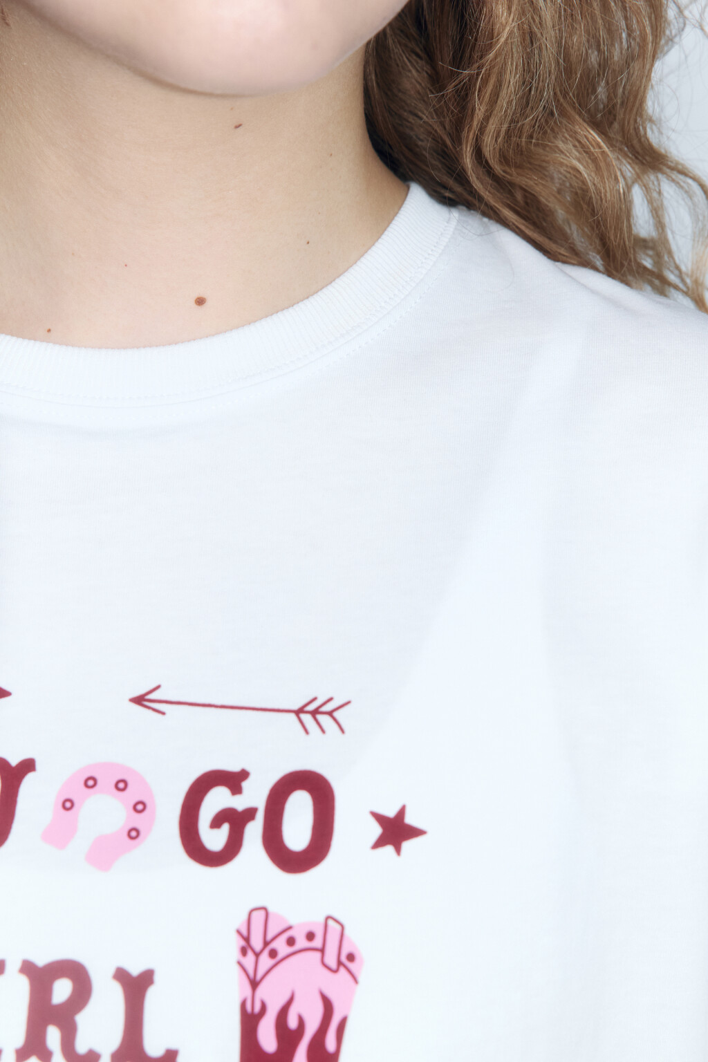 Футболка укороченная с принтом - цвет белый - 6