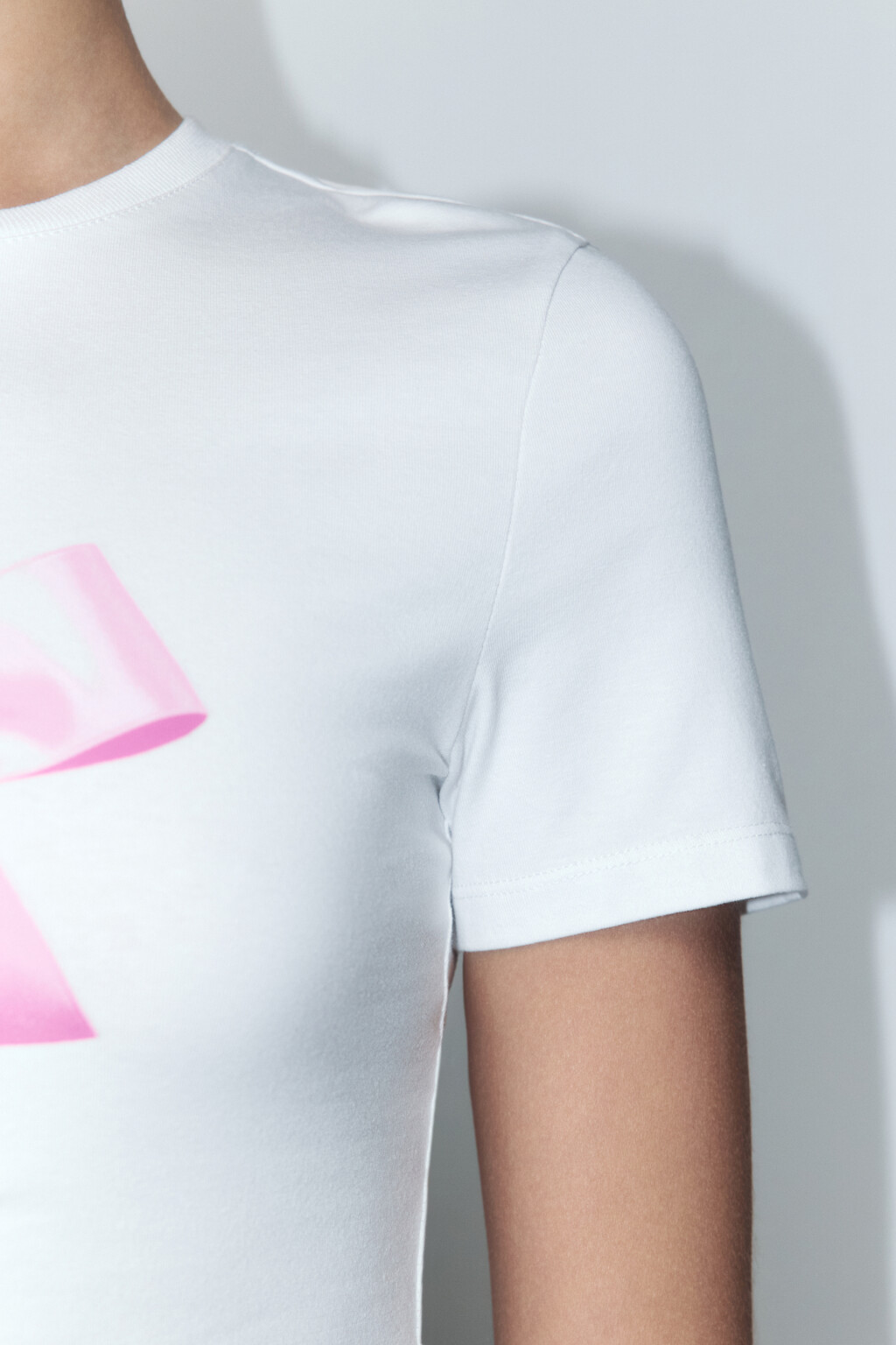 Футболка-топ облегающая с принтом - цвет белый - 7