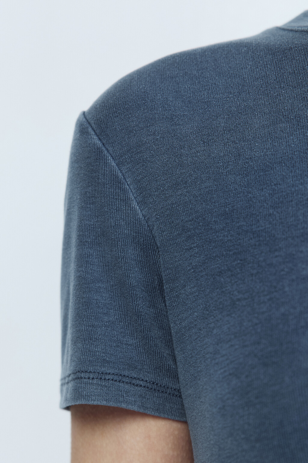 Футболка-топ вискозная с вареным эффектом - цвет синий - 8