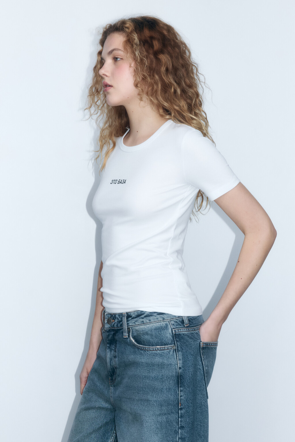 Футболка облегающая с принтом-надписью - цвет белый - 4