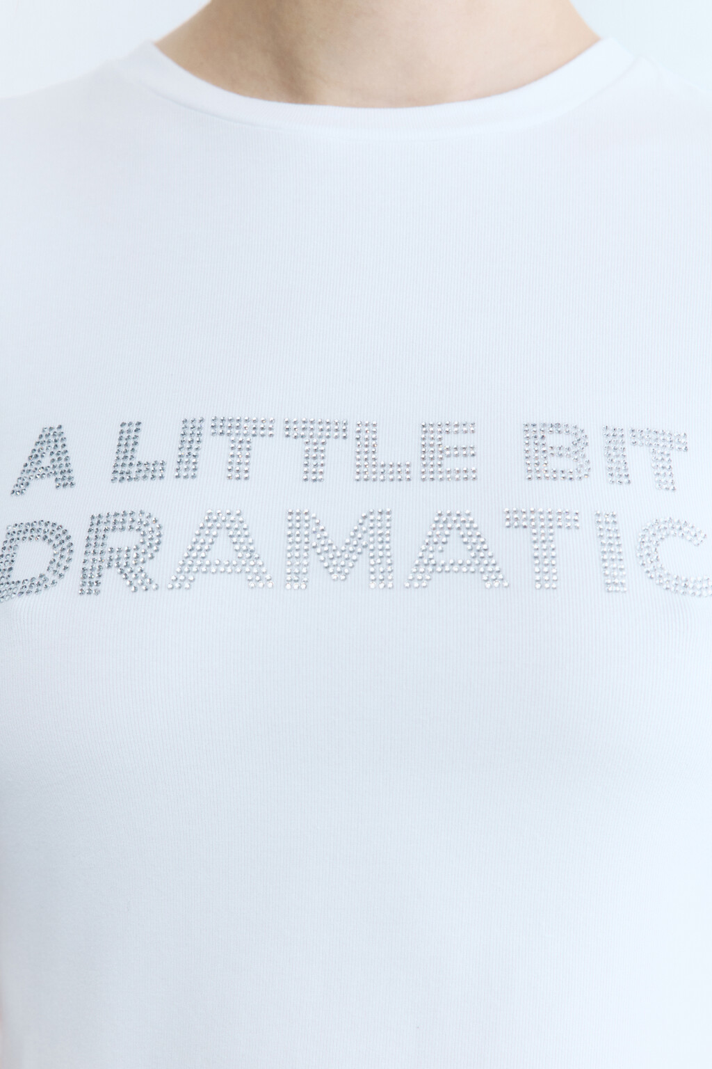 Футболка-топ вискозная со стразами - цвет белый - 6
