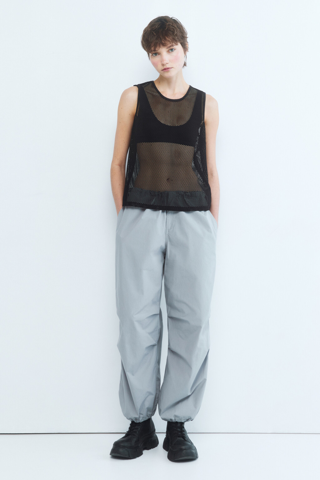 Майка свободная из сетки - цвет черный - 5