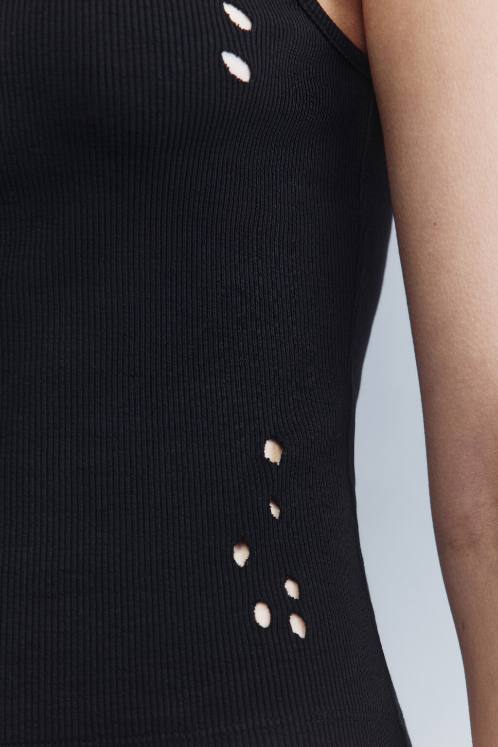 Майка с состаренным эффектом и принтом - цвет черный - 7