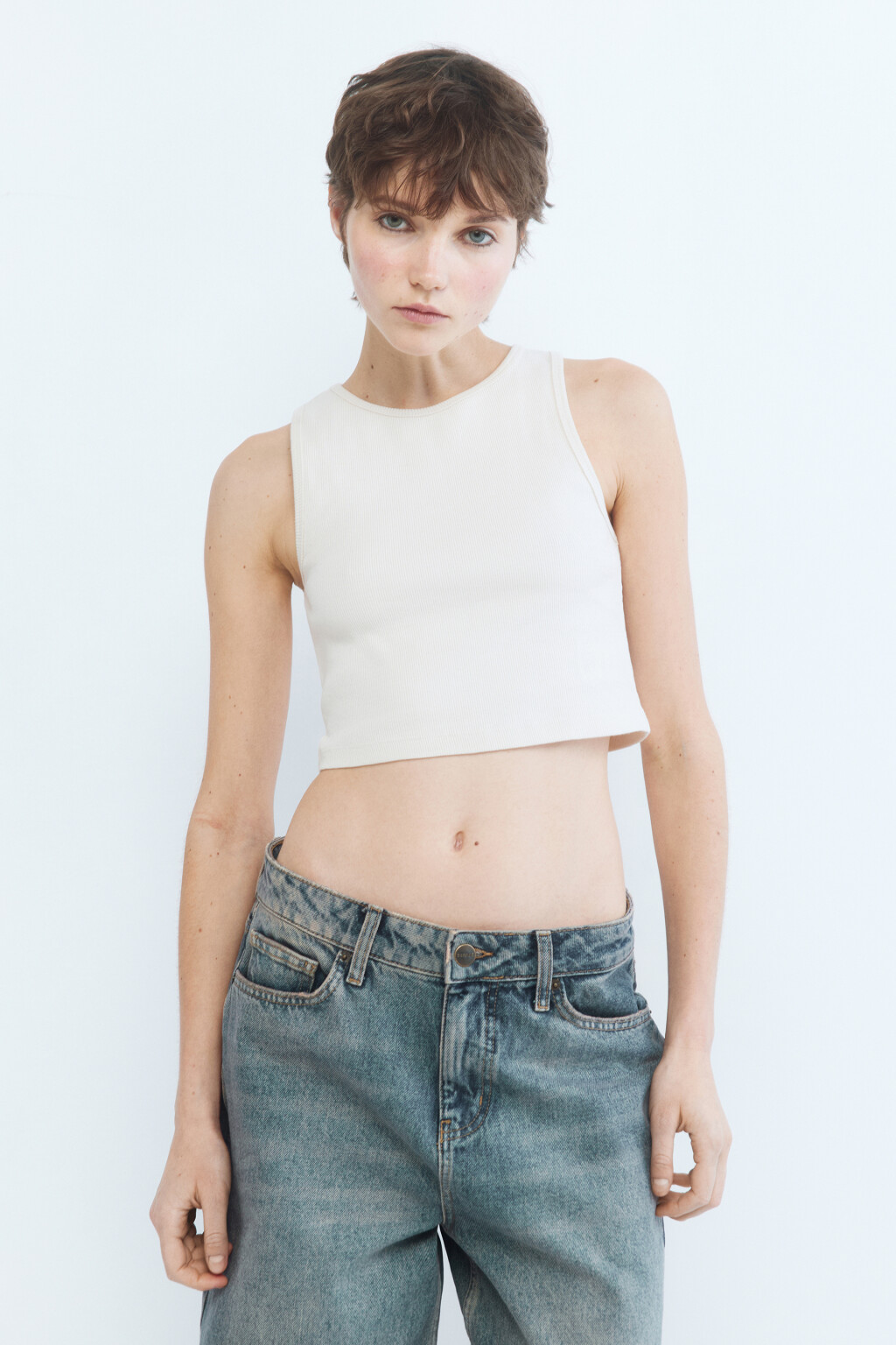 Майка-топ укороченная в рубчик - цвет бежевый - 2