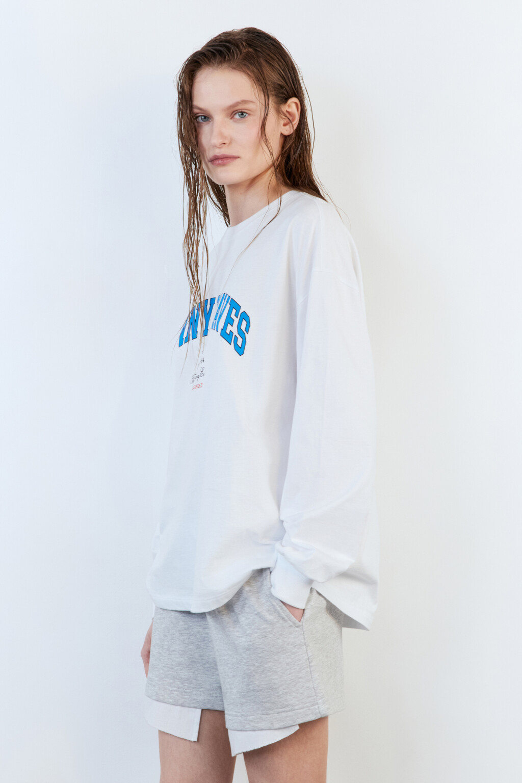 Лонгслив oversize хлопковый с принтом - цвет белый - 4