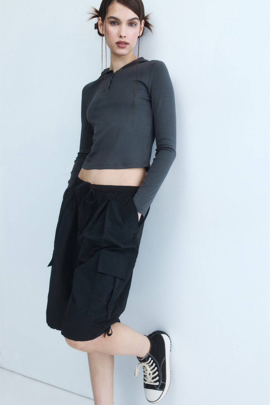 Лонгслив облегающий с капюшоном - цвет серый - 1