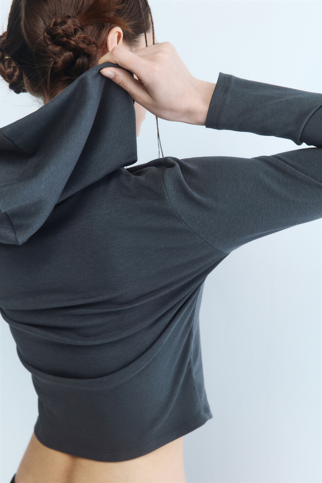 Лонгслив облегающий с капюшоном - цвет серый - 2