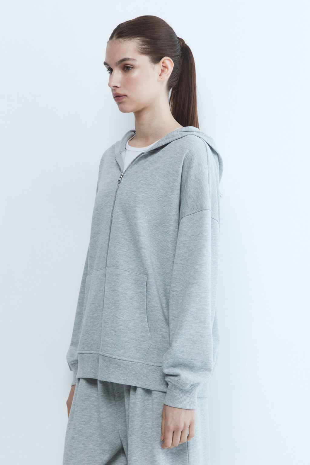 Худи на молнии из футера с капюшоном - цвет серый - 3