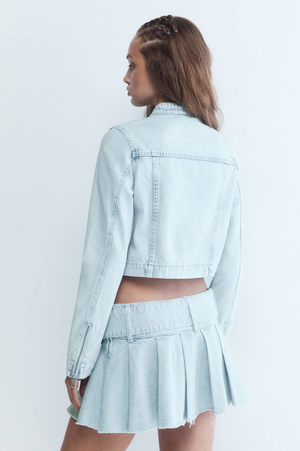 Куртка джинсовая укороченная на молнии - цвет голубой - 3