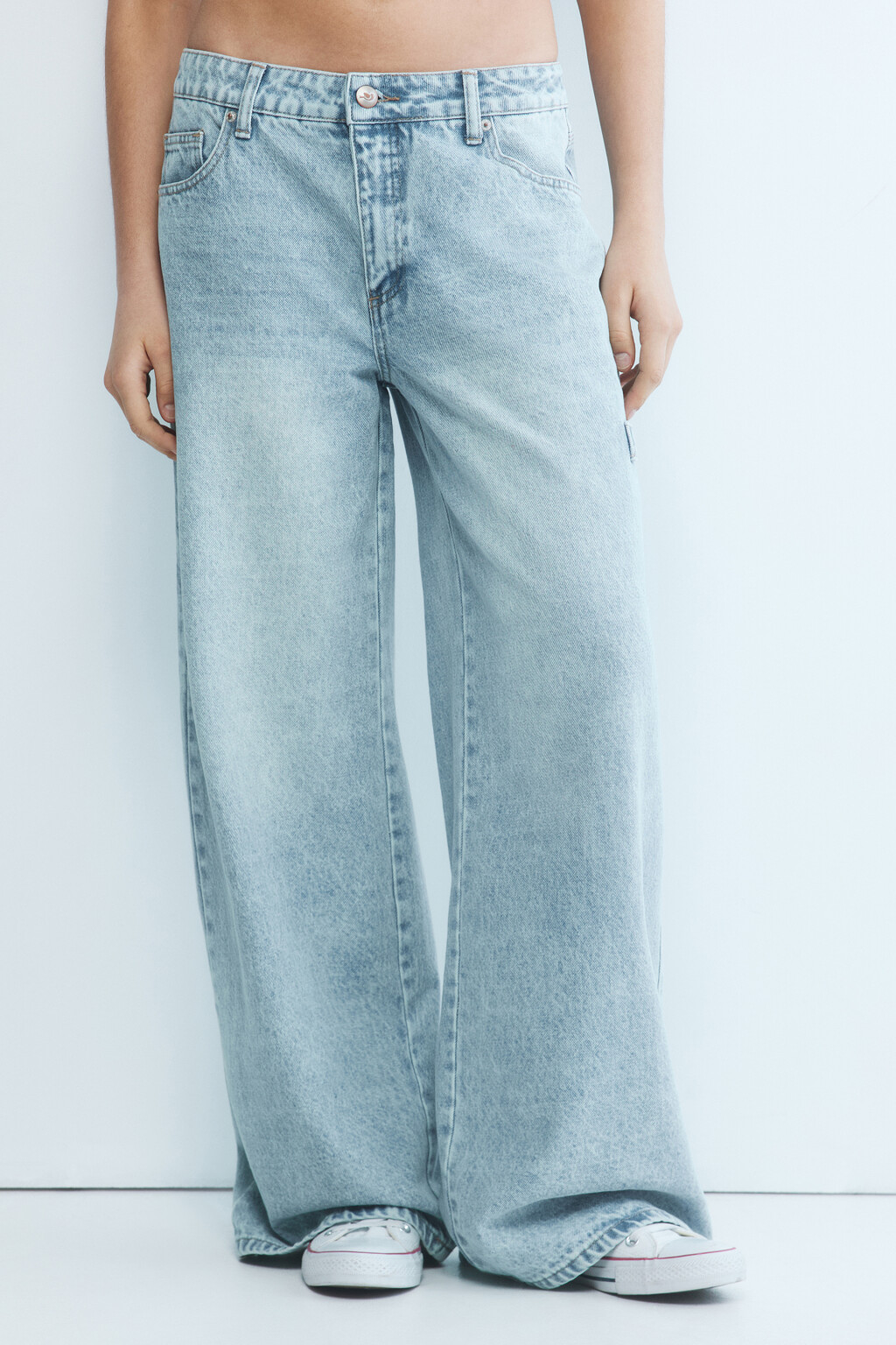 Джинсы широкие с декоративной петлей - цвет голубой - 2