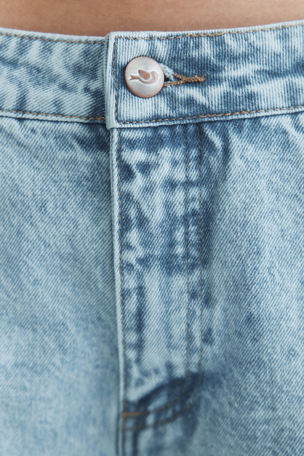 Джинсы широкие с декоративной петлей - цвет голубой - 6