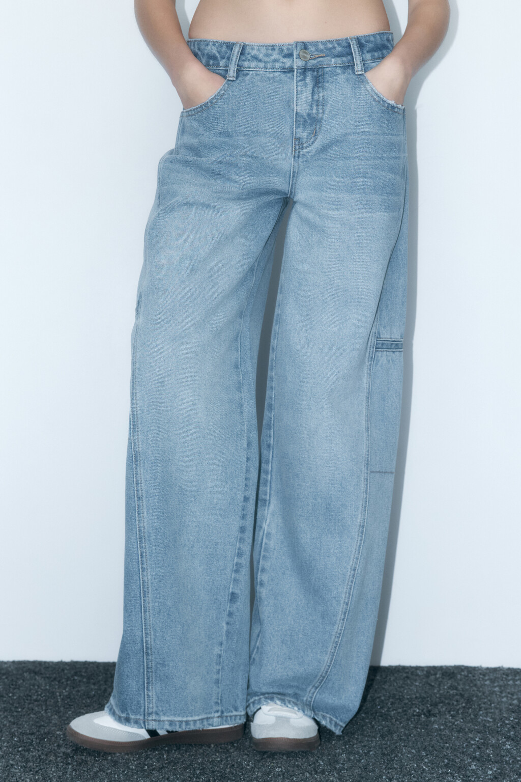Джинсы широкие с декоративными швами - цвет голубой - 2