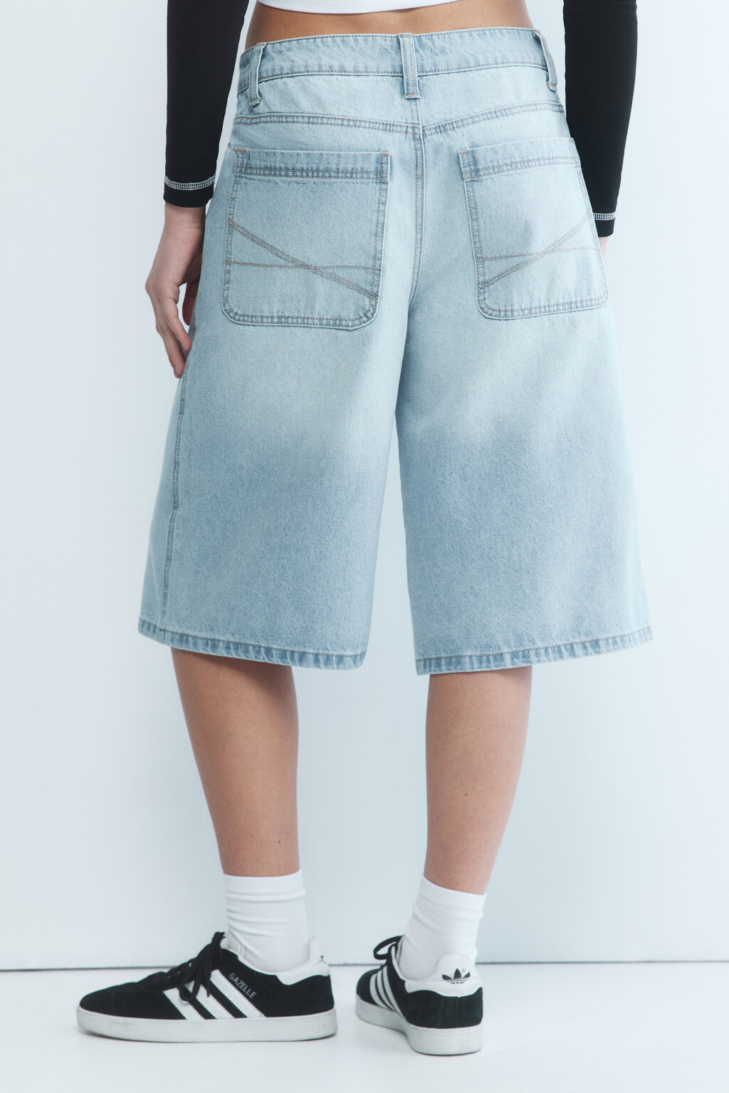 Шорты-бермуды джинсовые с низкой посадкой - цвет голубой - 3
