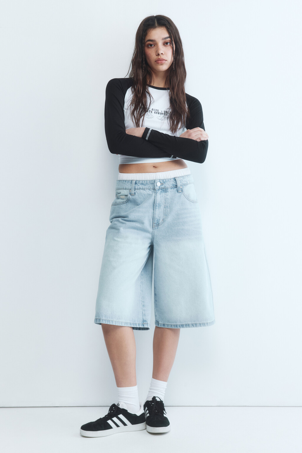 Шорты-бермуды джинсовые с низкой посадкой - цвет голубой - 5