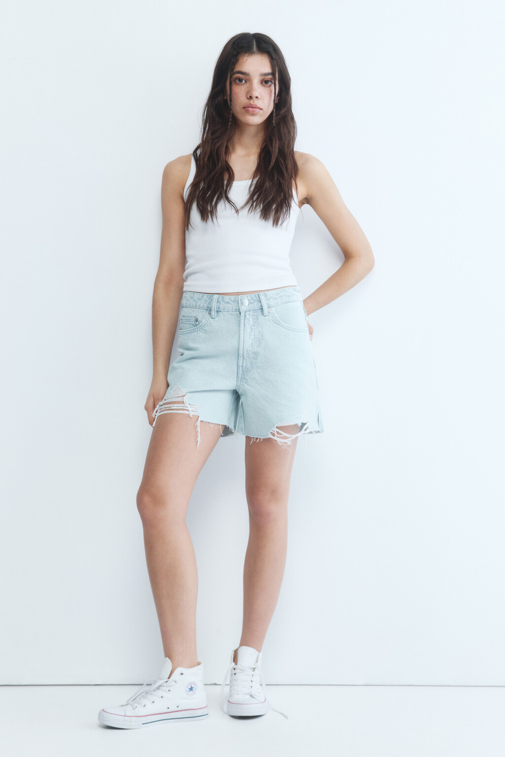 Шорты джинсовые рваные с высокой посадкой - цвет голубой - 5