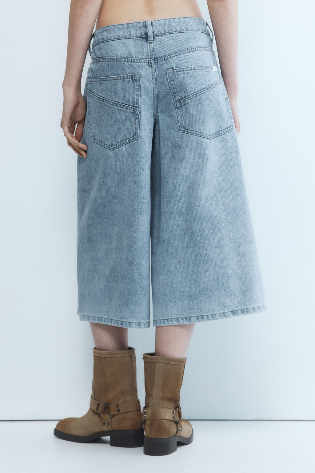 Шорты-бермуды джинсовые с низкой посадкой - цвет голубой - 5