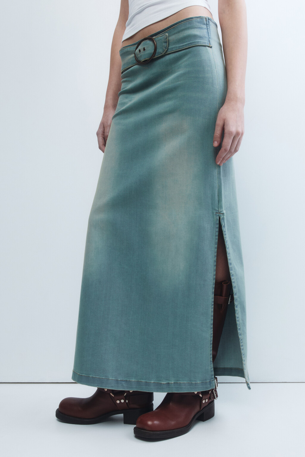 Юбка миди джинсовая прямая с ремнем - цвет синий - 2