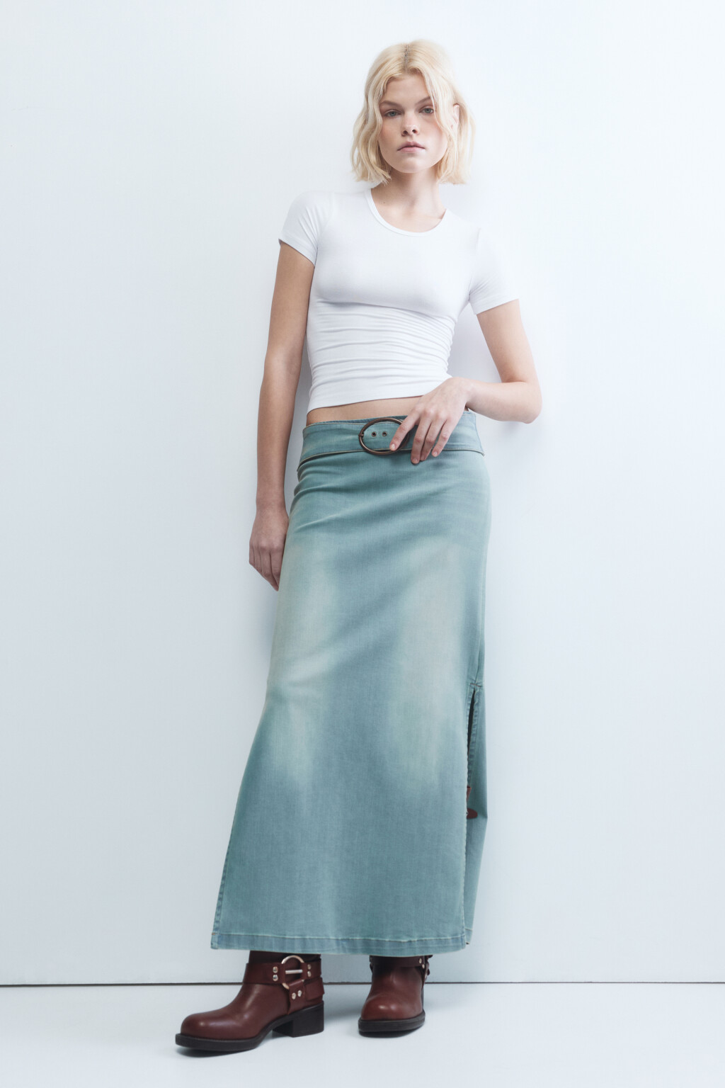 Юбка миди джинсовая прямая с ремнем - цвет синий - 4