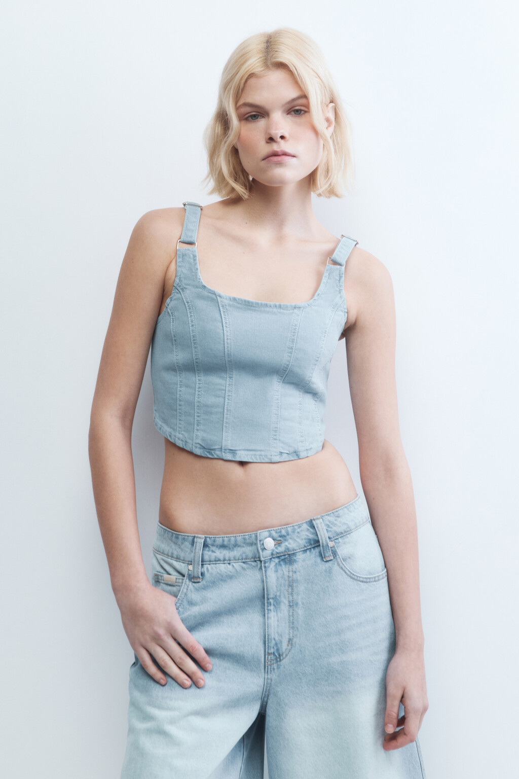 Топ-корсет джинсовый на широких лямках - цвет голубой - 2