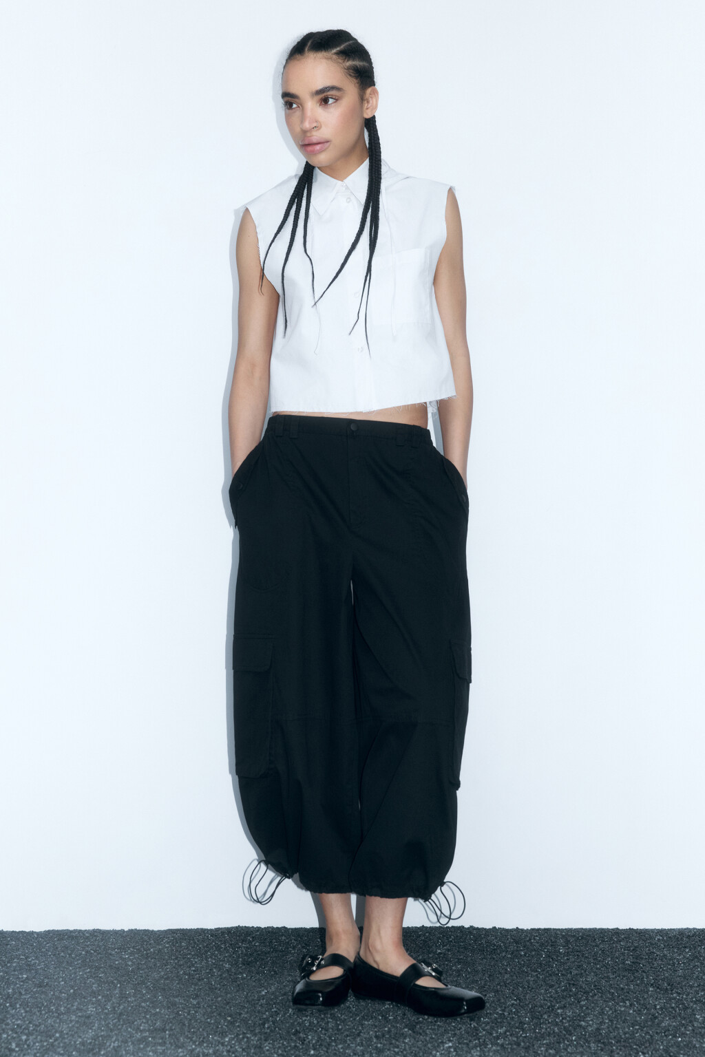 Брюки-парашюты укороченные хлопковые с утяжками - цвет черный - 1