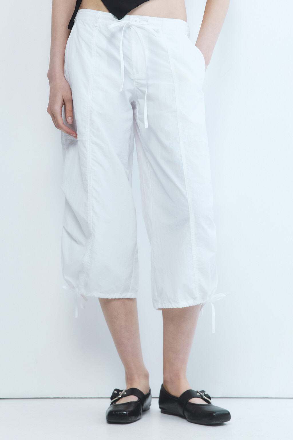 Брюки-капри широкие из нейлона - цвет белый - 2