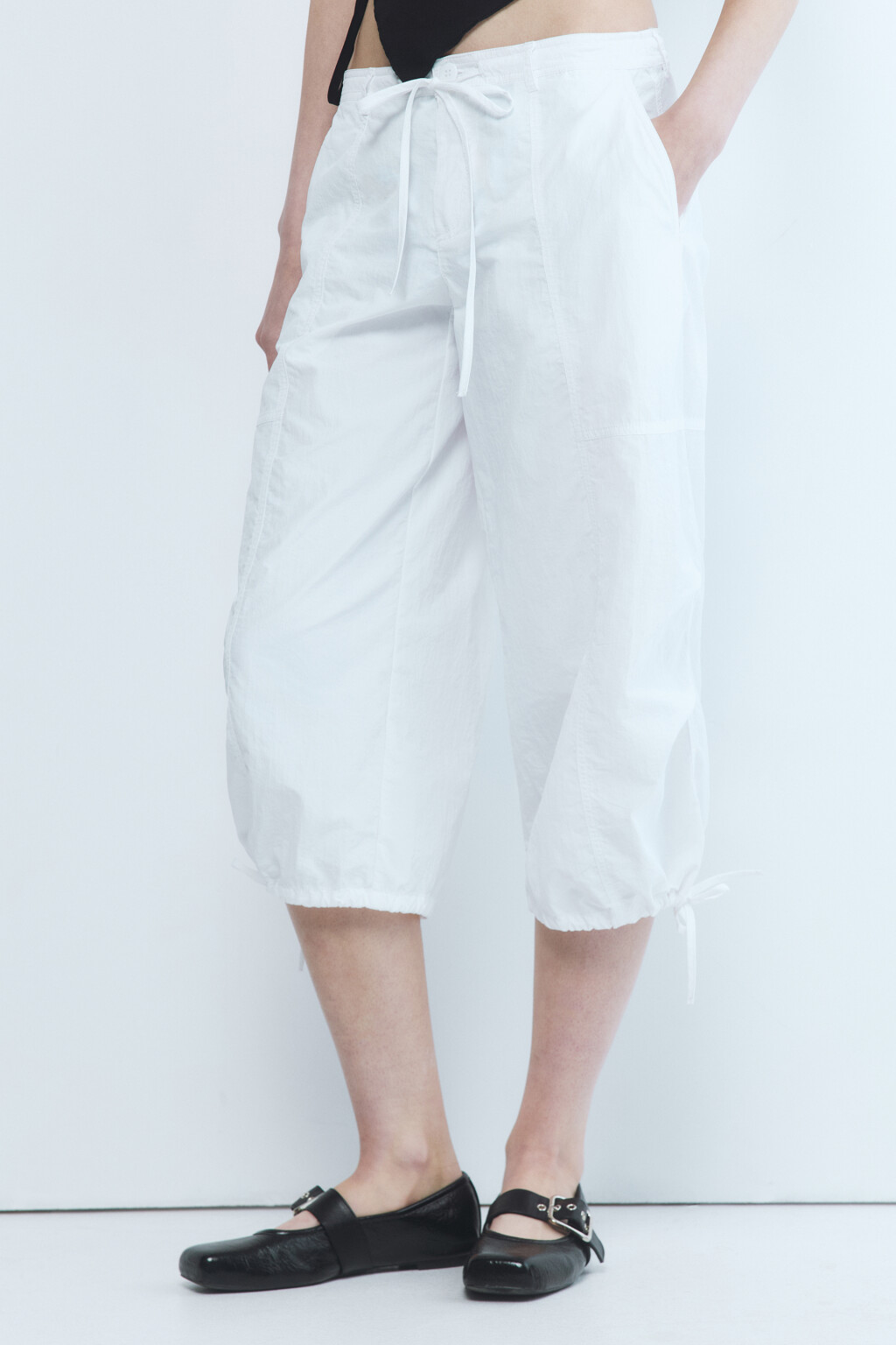 Брюки-капри широкие из нейлона - цвет белый - 3