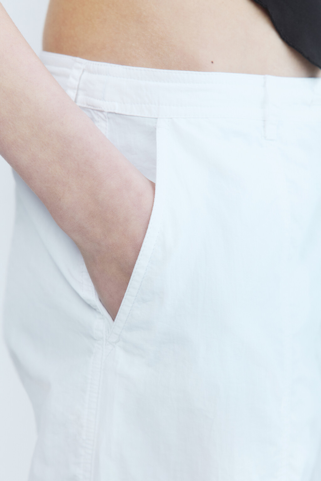 Брюки-капри широкие из нейлона - цвет белый - 7