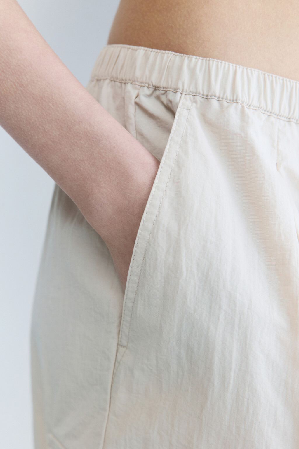 Шорты-бермуды широкие с карманами-карго - цвет бежевый - 6