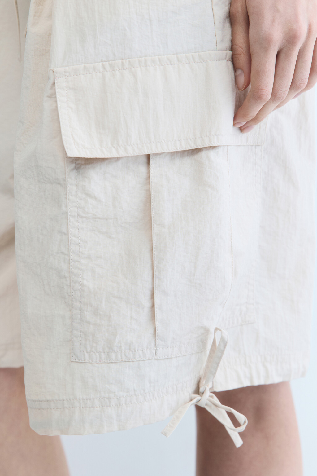 Шорты-бермуды широкие с карманами-карго - цвет бежевый - 7